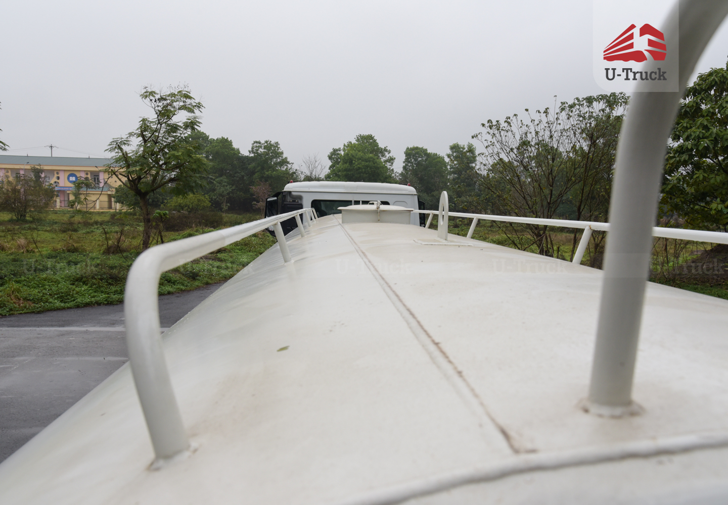 Xe phun nước HOWO NX 8X4 17M3