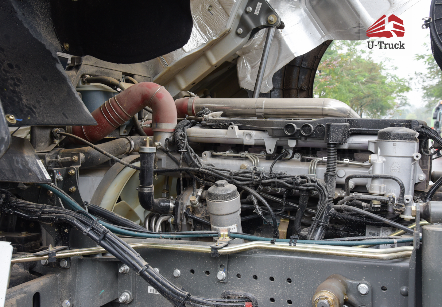 Xe phun nước HOWO NX 8X4 17M3