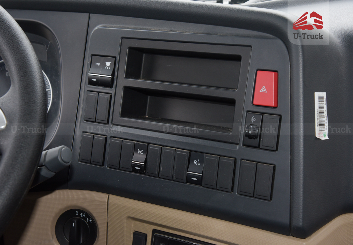 Xe phun nước HOWO NX 8X4 17M3