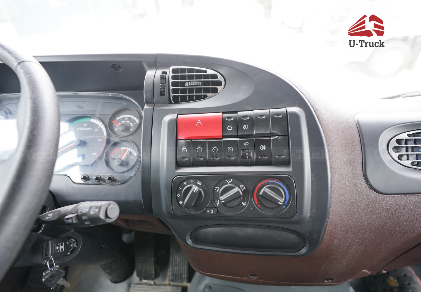 Xe tải JAC A5 4×2 thùng công pallet 3CH 10M