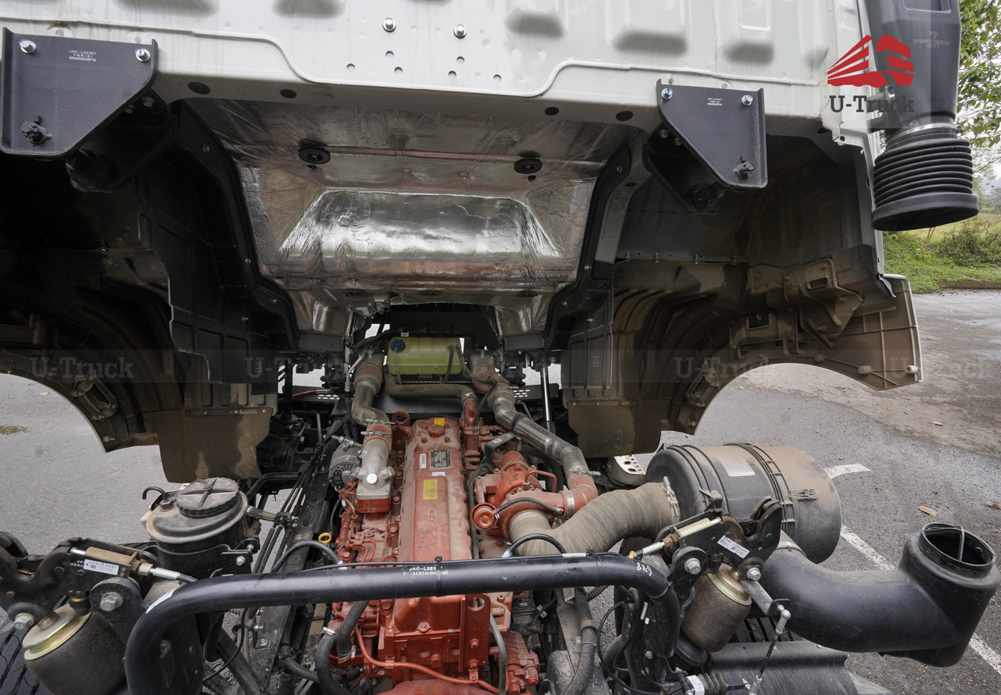 Xe tải JAC A5 6×2 khung mui 9m7