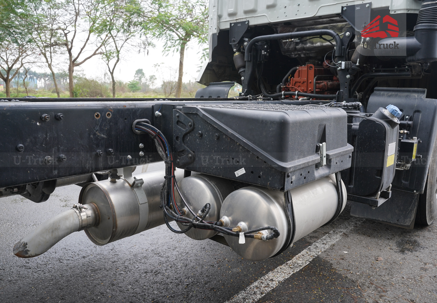 Xe tải JAC A5 6×2 khung mui 9m7