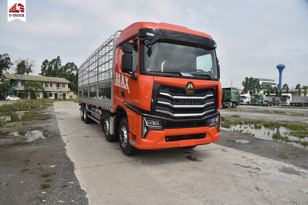 Xe Tải HOWO MAX 350 8X4 Khung mui Nhập Khẩu 9M7