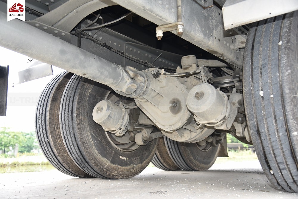 Xe Tải HOWO MAX 350 8X4 Khung mui Nhập Khẩu 9M7