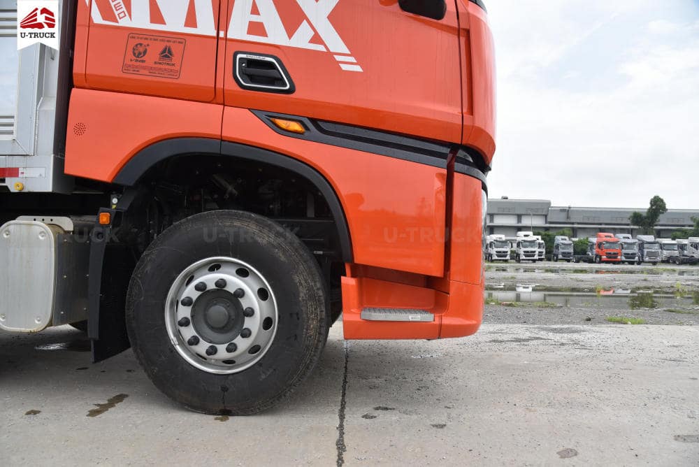 Xe Tải HOWO MAX 350 8X4 Khung mui Nhập Khẩu 9M7