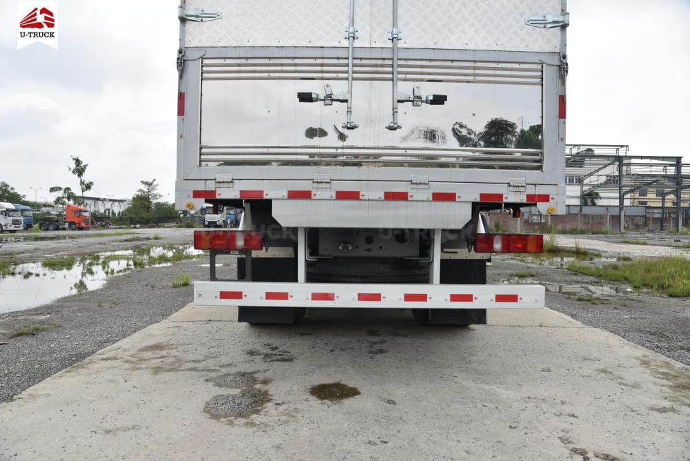 Xe Tải HOWO MAX 350 8X4 Khung mui Nhập Khẩu 9M7