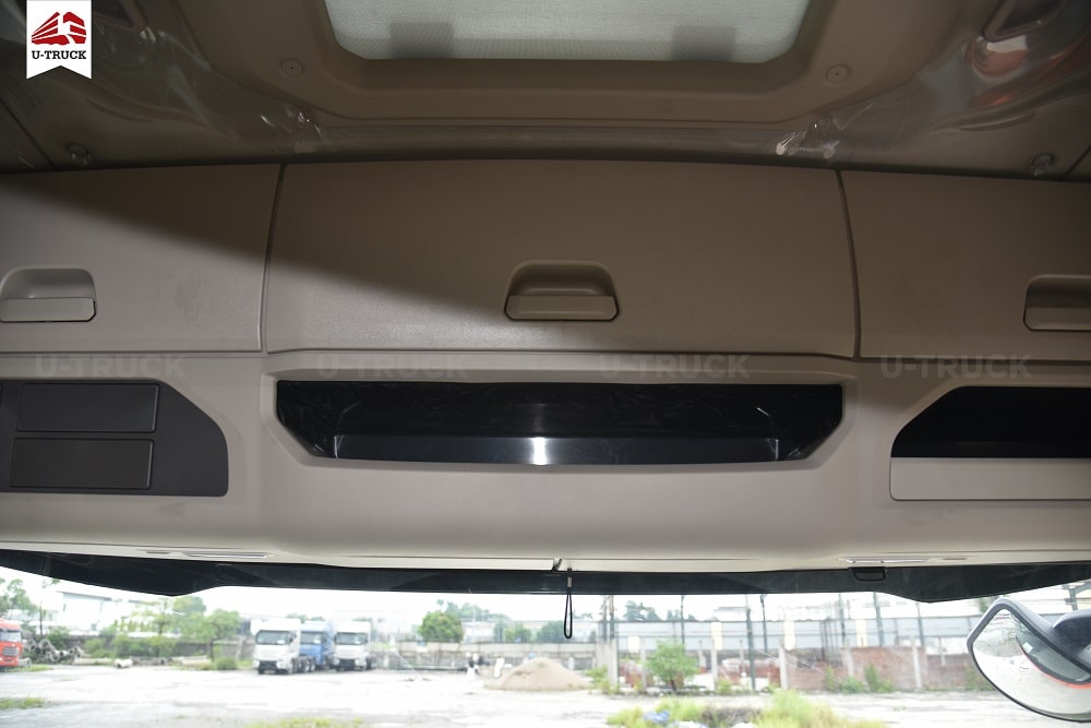 Xe Tải HOWO MAX 350 8X4 Khung mui Nhập Khẩu 9M7