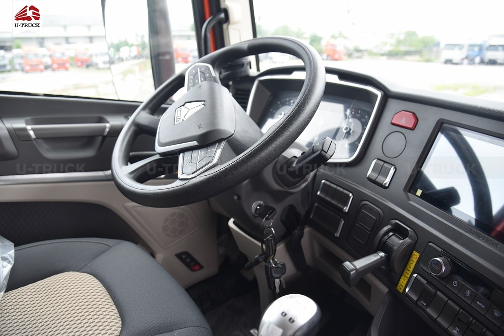 Xe Tải HOWO MAX 350 8X4 Khung mui Nhập Khẩu 9M7