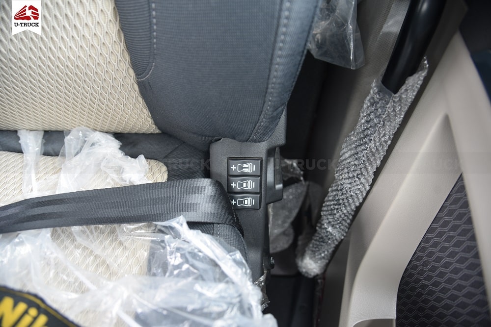 Xe Tải HOWO MAX 350 8X4 Khung mui Nhập Khẩu 9M7