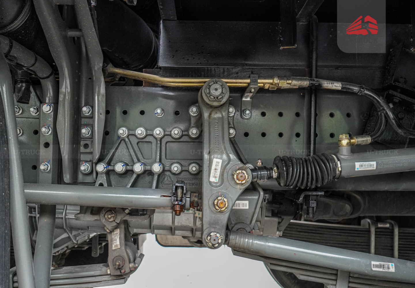 Xe tải thùng HOWO MAX 400 10×4 khung mui 9M7