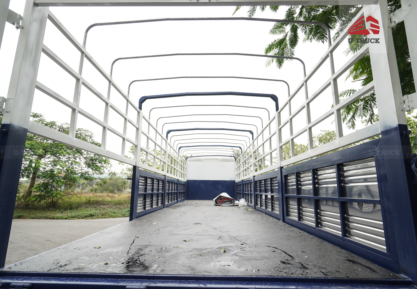 Xe tải thùng HOWO MAX 400 10×4 khung mui 9M7