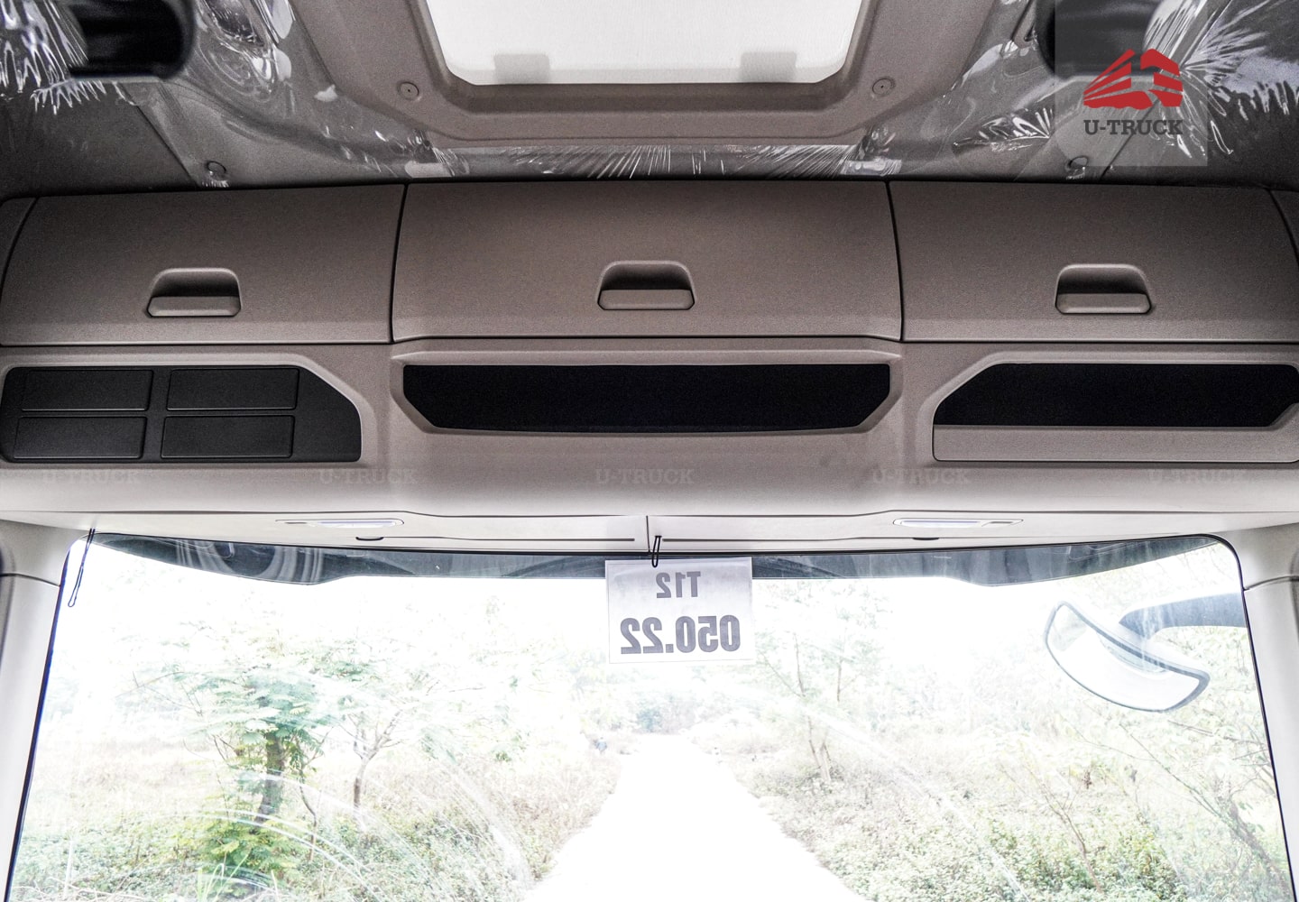 Xe tải thùng HOWO MAX 400 10×4 khung mui 9M7