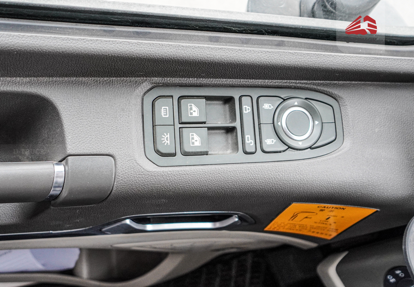 Xe tải thùng HOWO MAX 400 10×4 khung mui 9M7