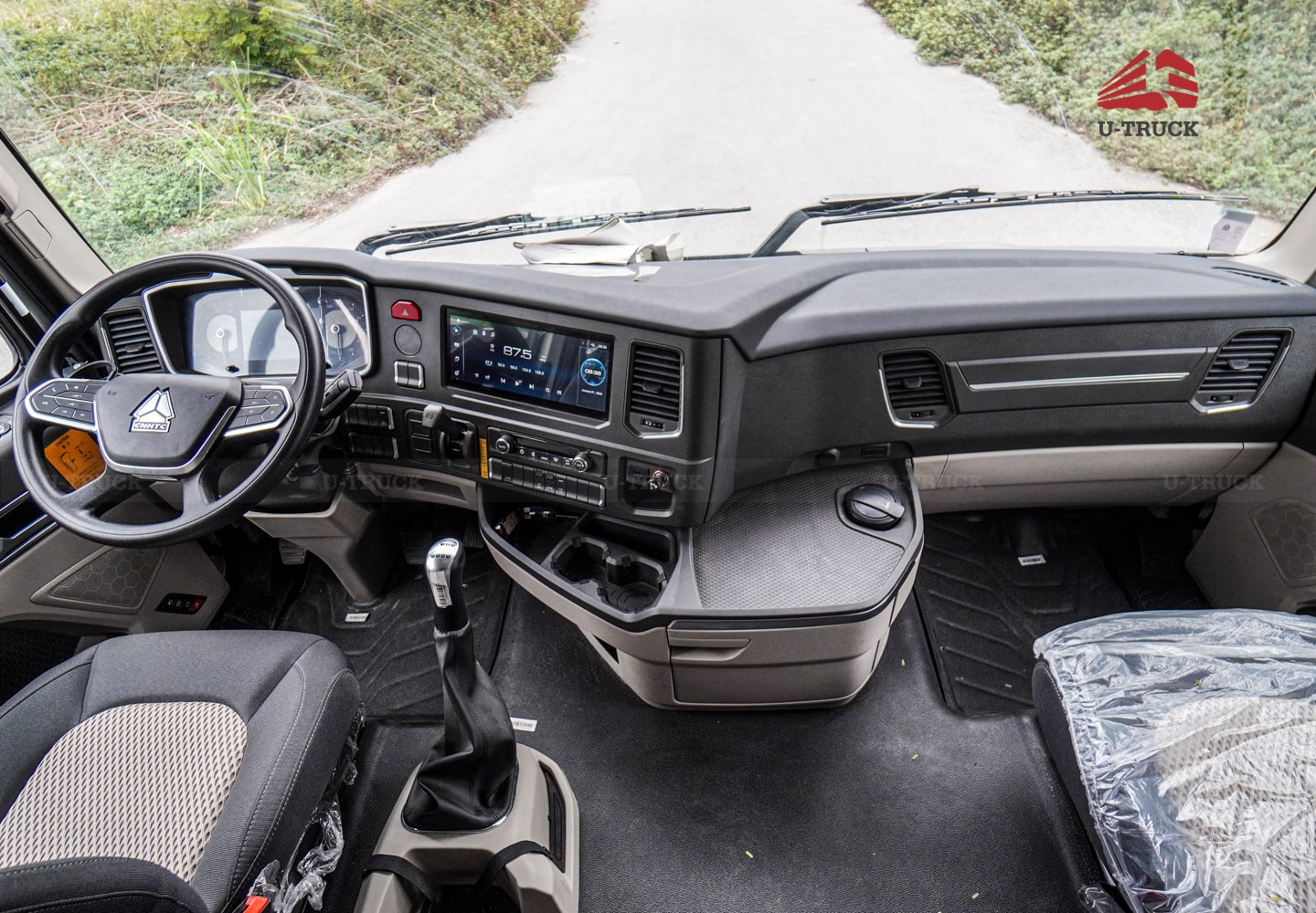 Tải thùng HOWO MAX 400 8×4 khung mui 9M7