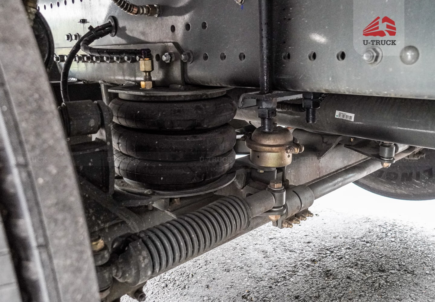 Tải thùng HOWO MAX 400 8×4 khung mui 9M7