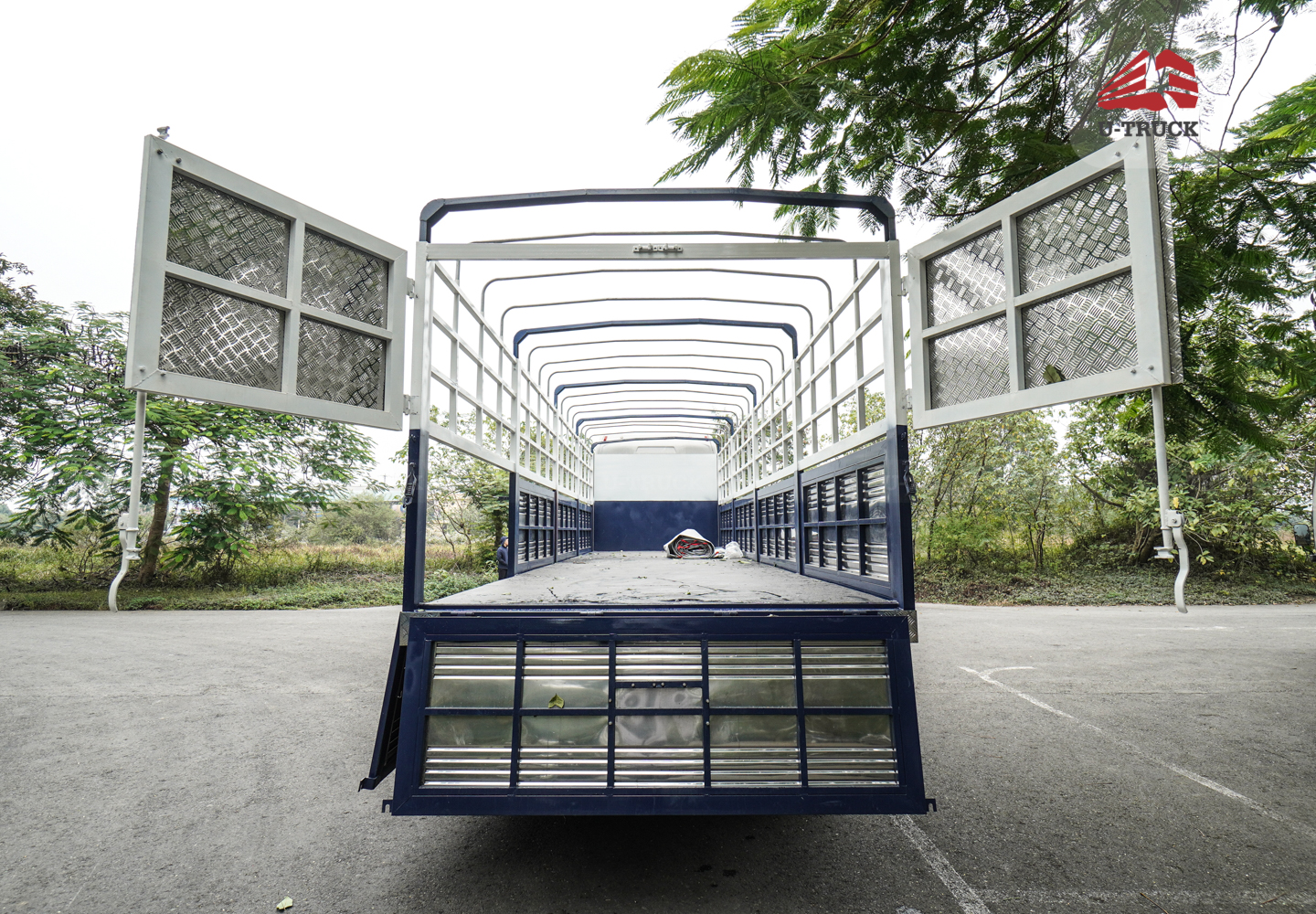 Tải thùng HOWO MAX 400 8×4 khung mui 9M7