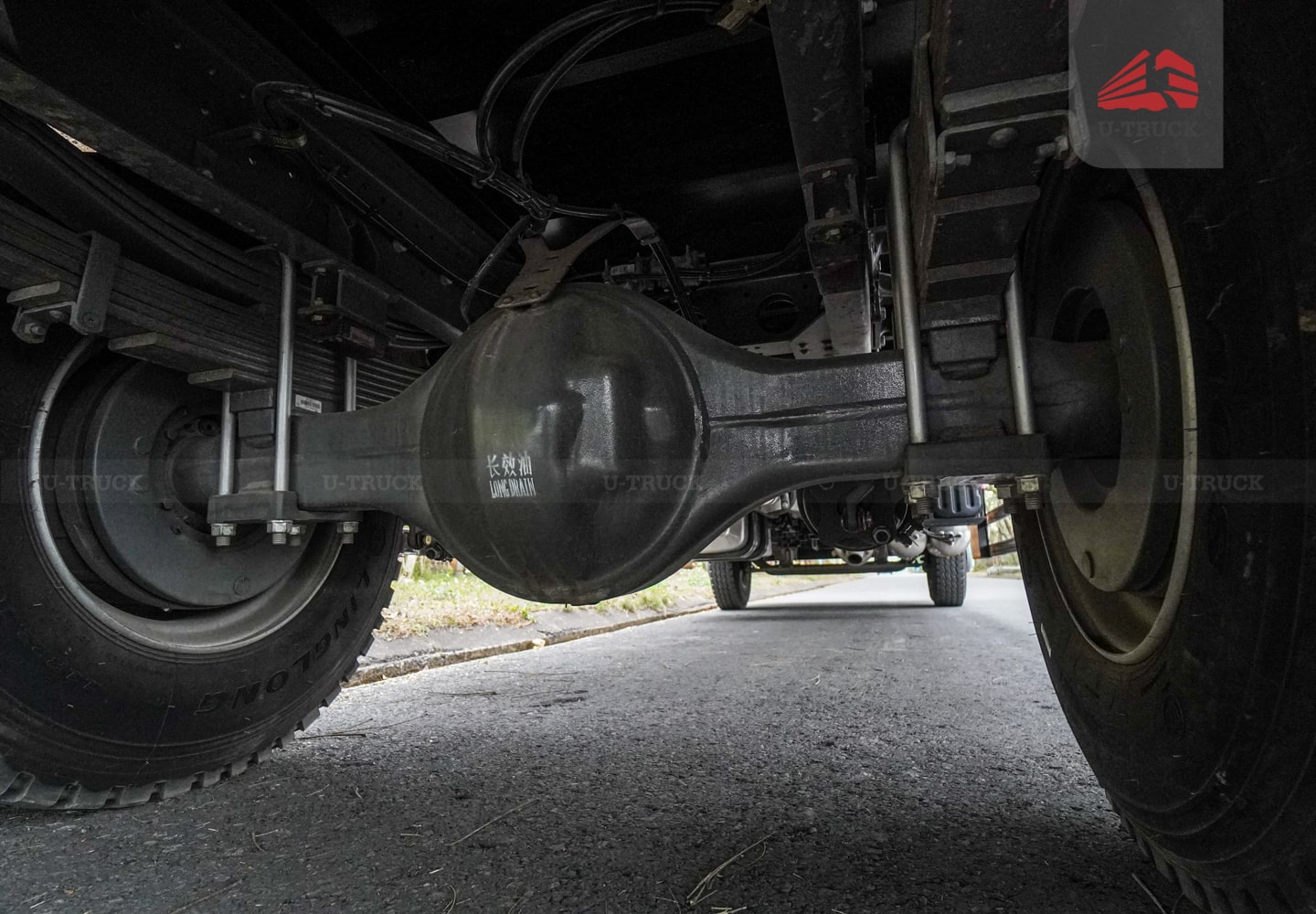 Xe tải thùng HOWO NX 4X2 khung mui 7M6 trục 6.000