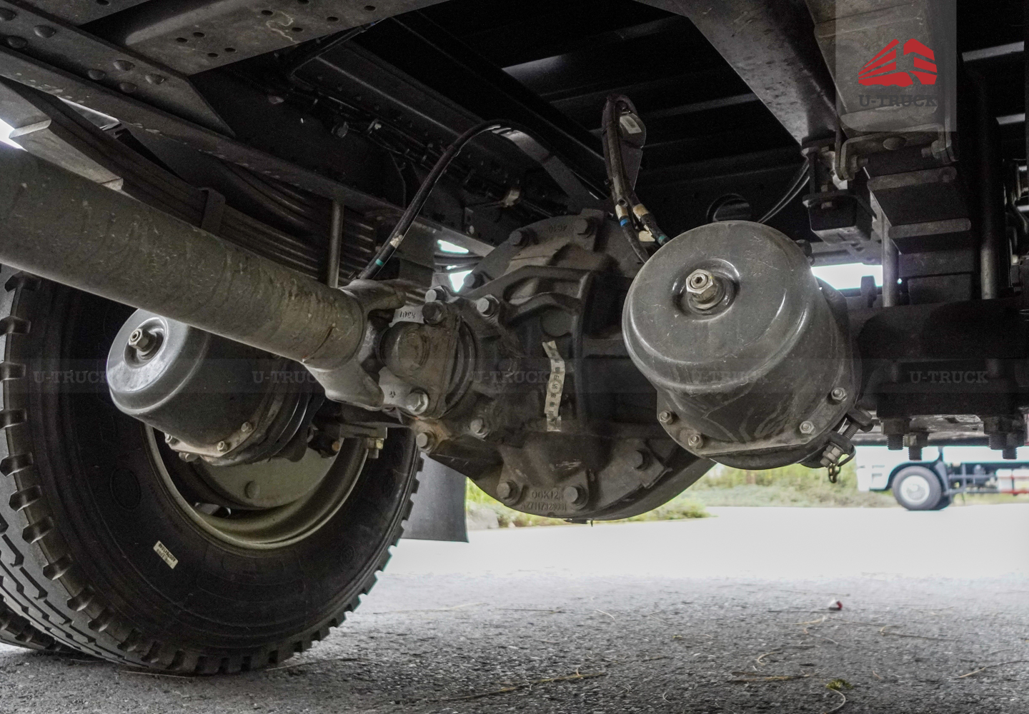 Xe tải thùng HOWO NX 4X2 khung mui 7M6 trục 6.000