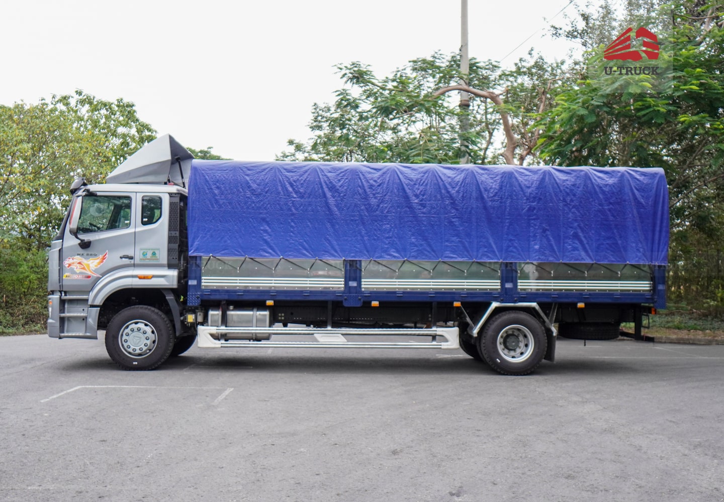 Xe tải thùng HOWO NX 4X2 khung mui 7M6 trục 6.000