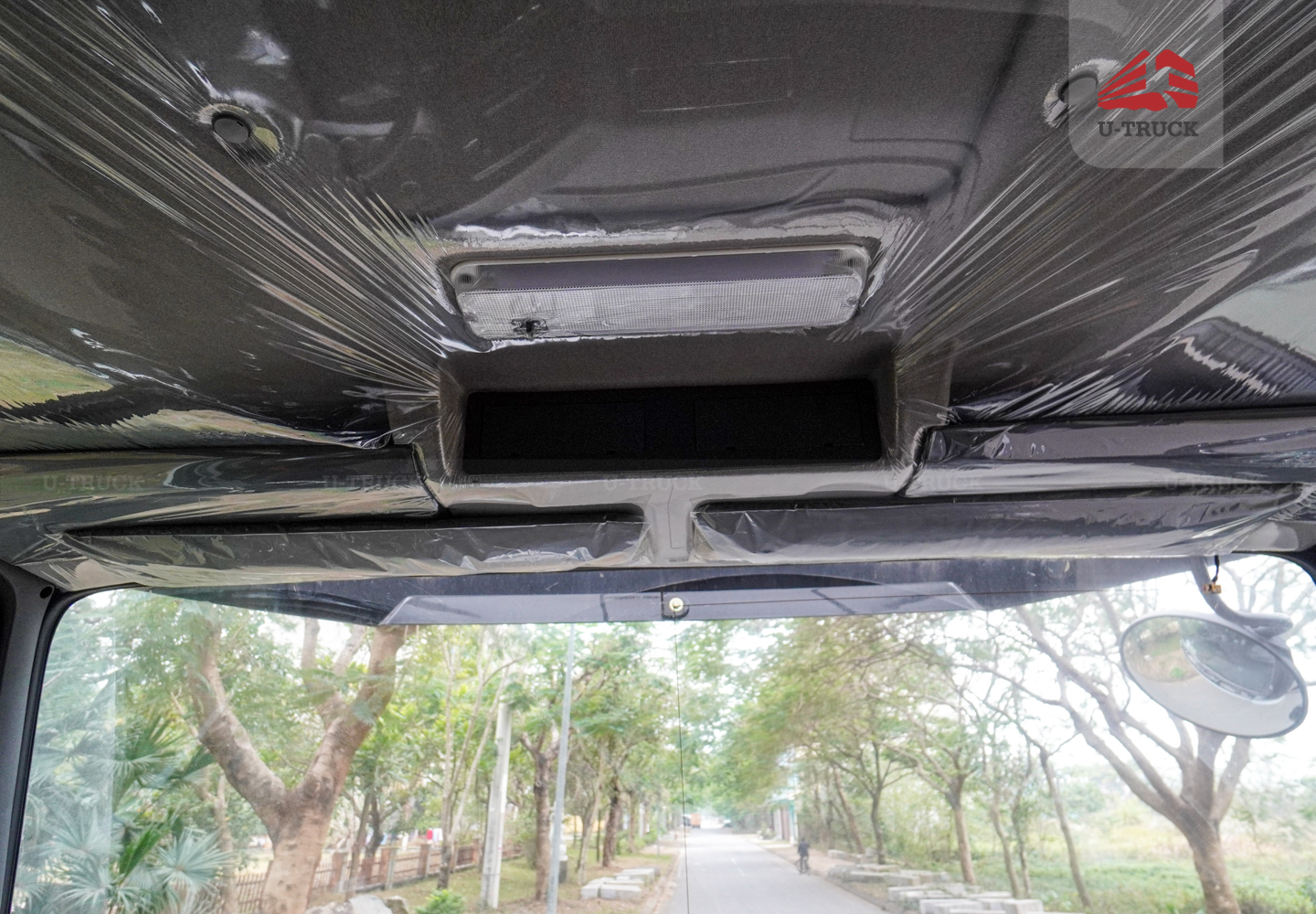 Xe tải thùng HOWO NX 4X2 khung mui 7M6 trục 6.000