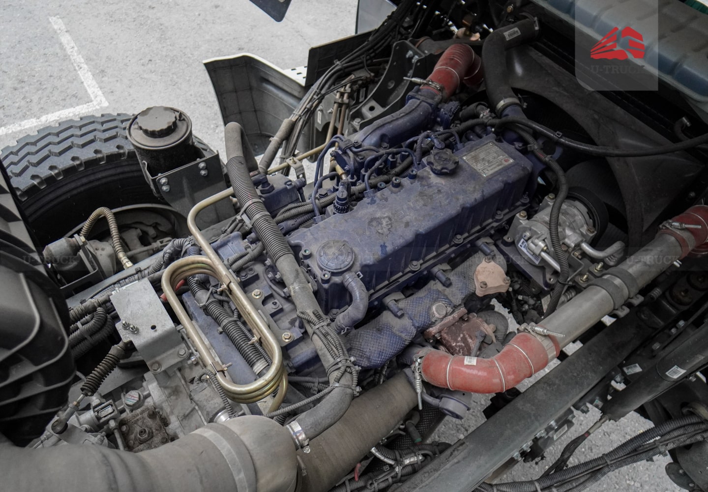 Xe tải thùng HOWO NX 4X2 khung mui 7M6 trục 6.000