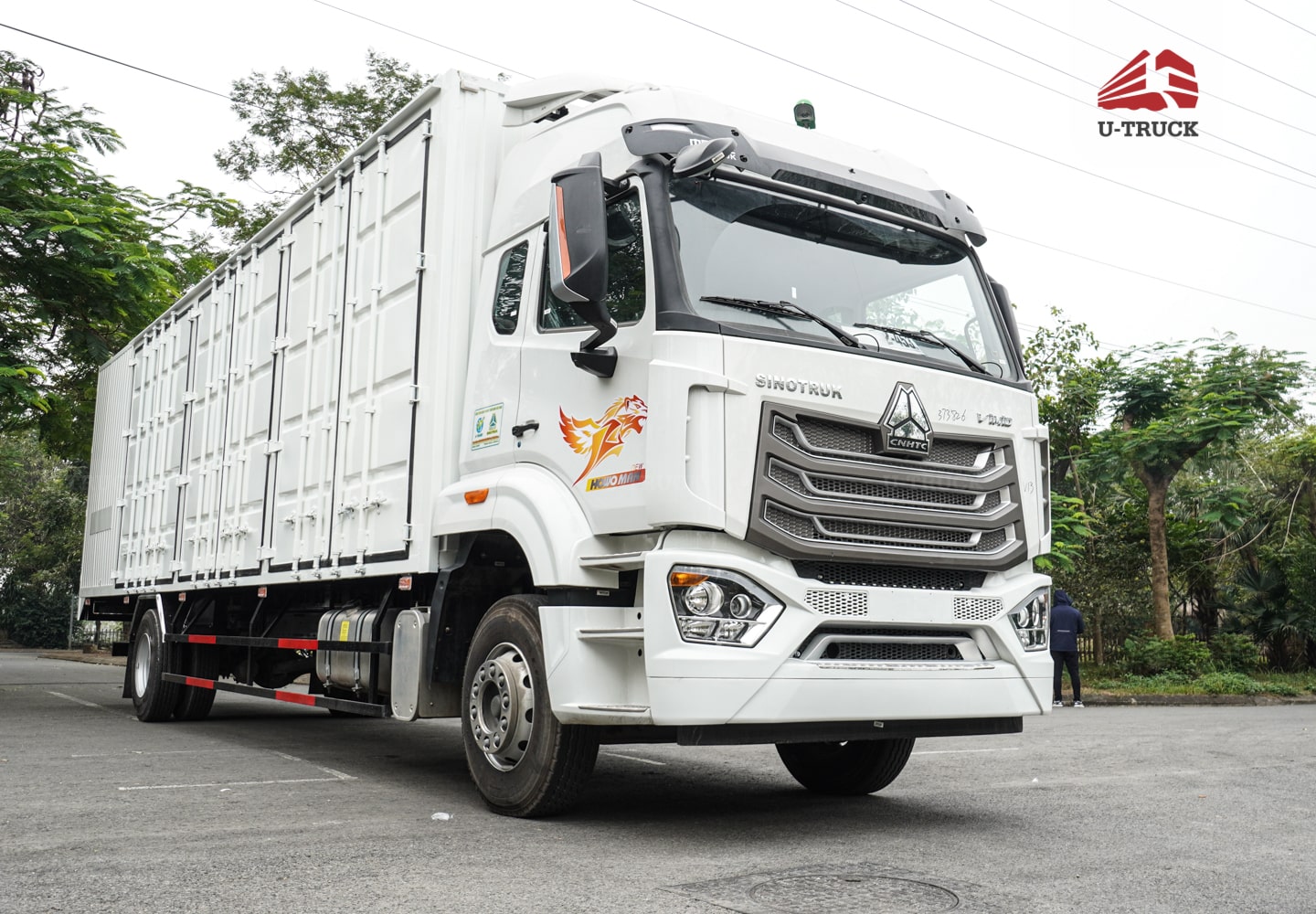 Xe tải thùng HOWO NX 4×2 thùng công pallet 3CH 9M8