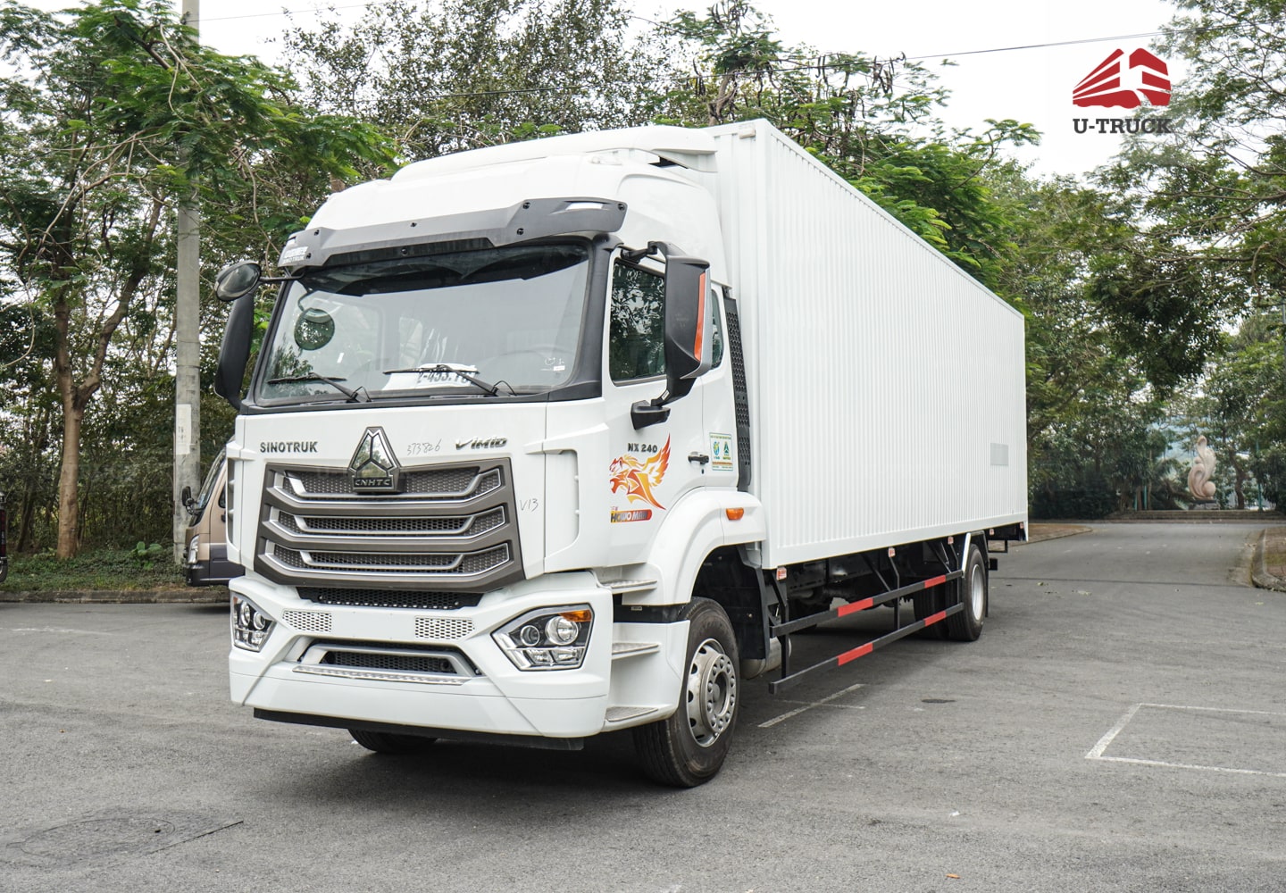 Xe tải thùng HOWO NX 4×2 thùng công pallet 3CH 9M8