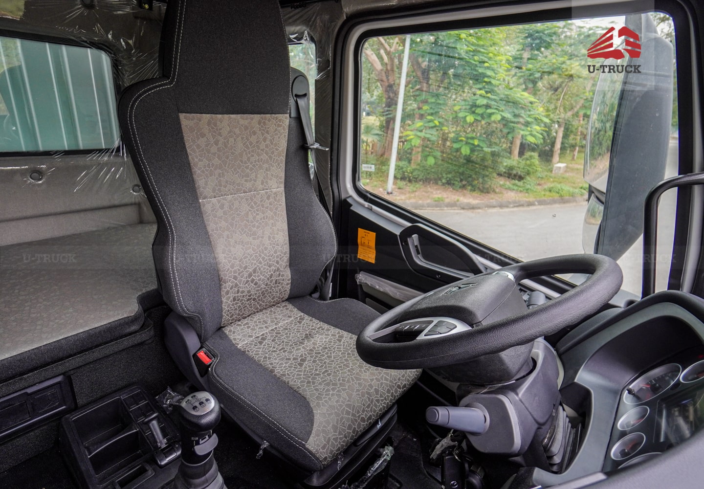 Xe tải thùng HOWO NX 4×2 thùng công pallet 3CH 9M8