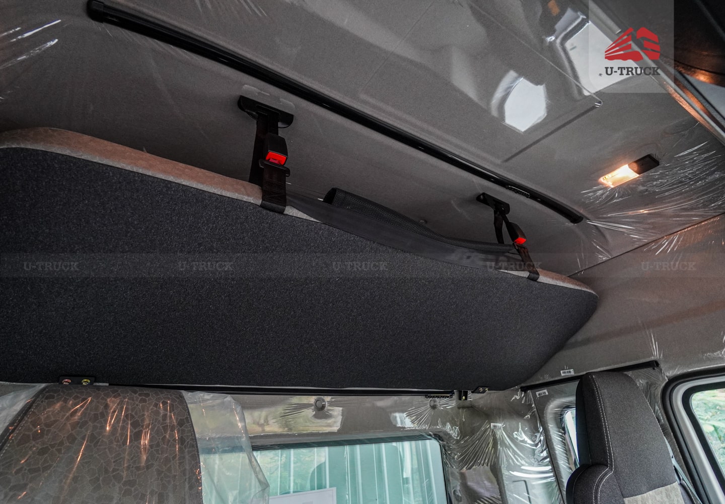 Xe tải thùng HOWO NX 4×2 thùng công pallet 3CH 9M8