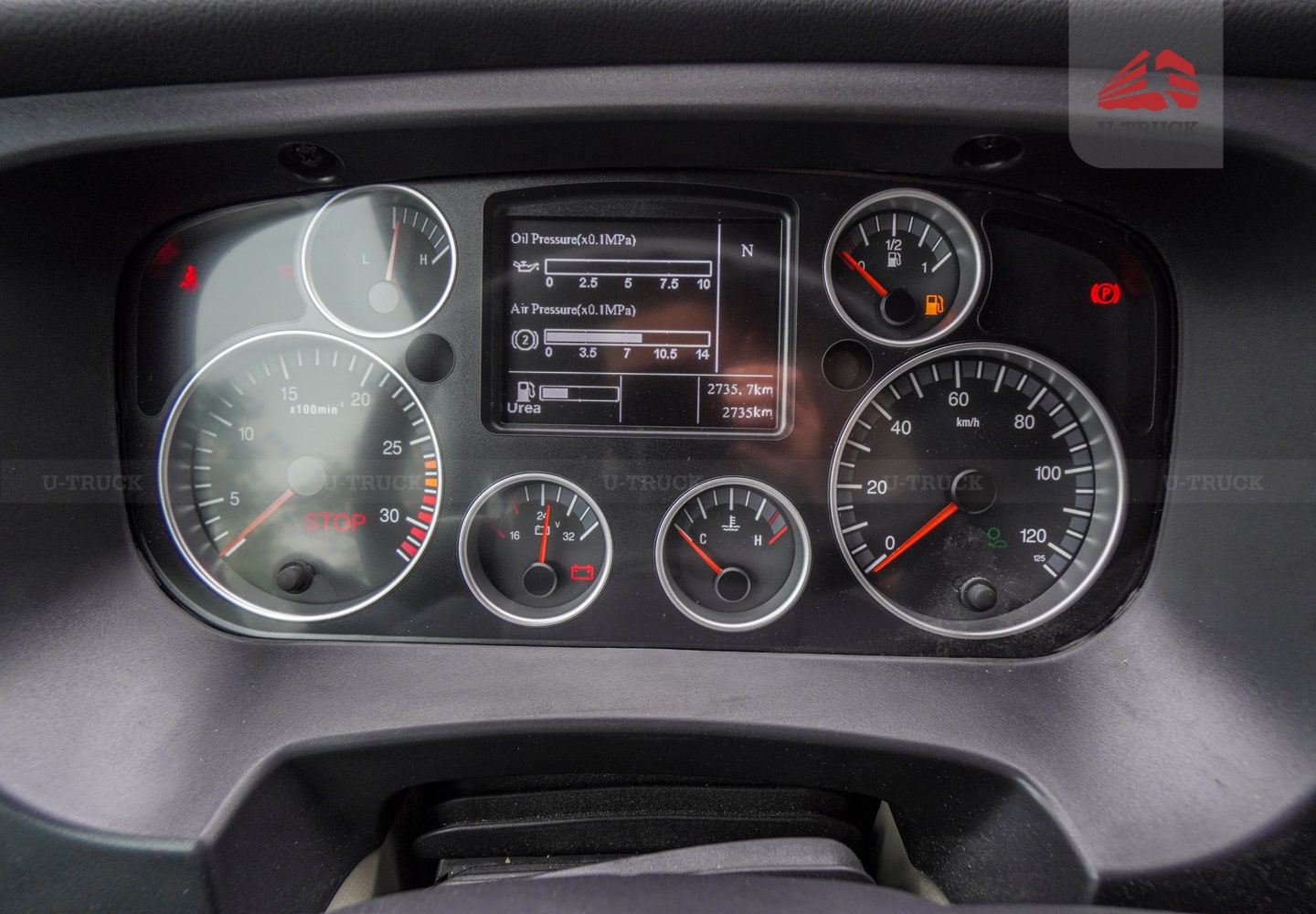 Xe tải thùng HOWO NX 4×2 thùng công pallet 3CH 9M8