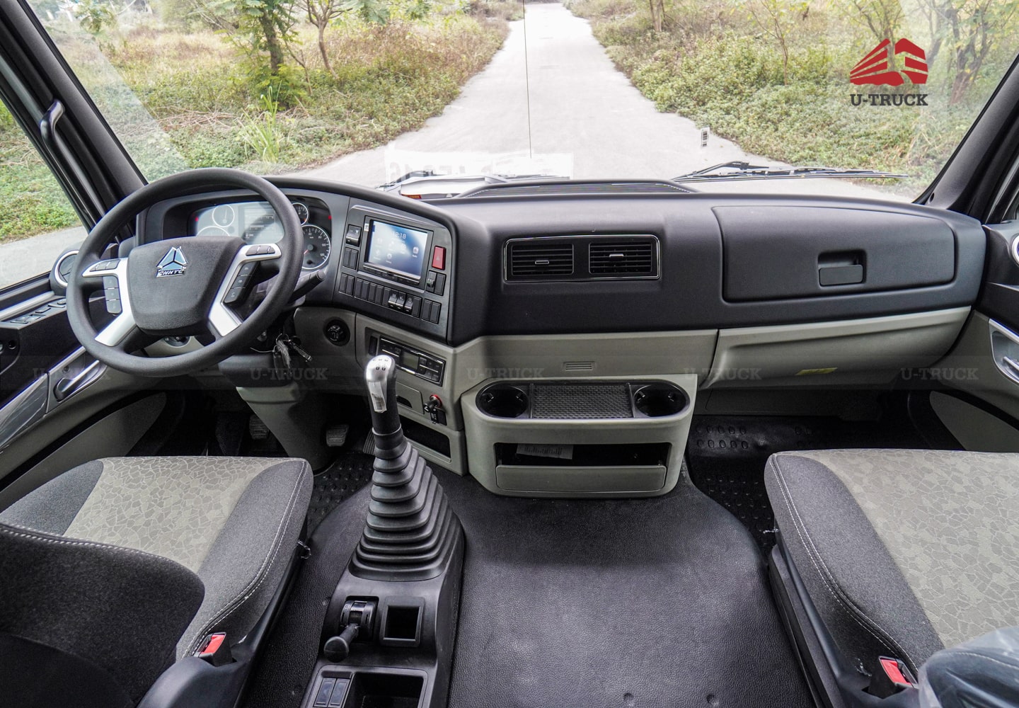 Xe tải thùng HOWO NX 4×2 thùng công pallet 3CH 9M8