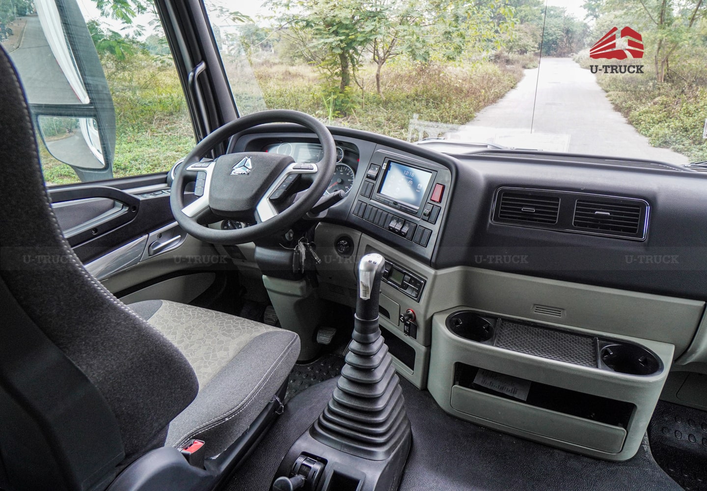 Xe tải thùng HOWO NX 4×2 thùng công pallet 3CH 9M8