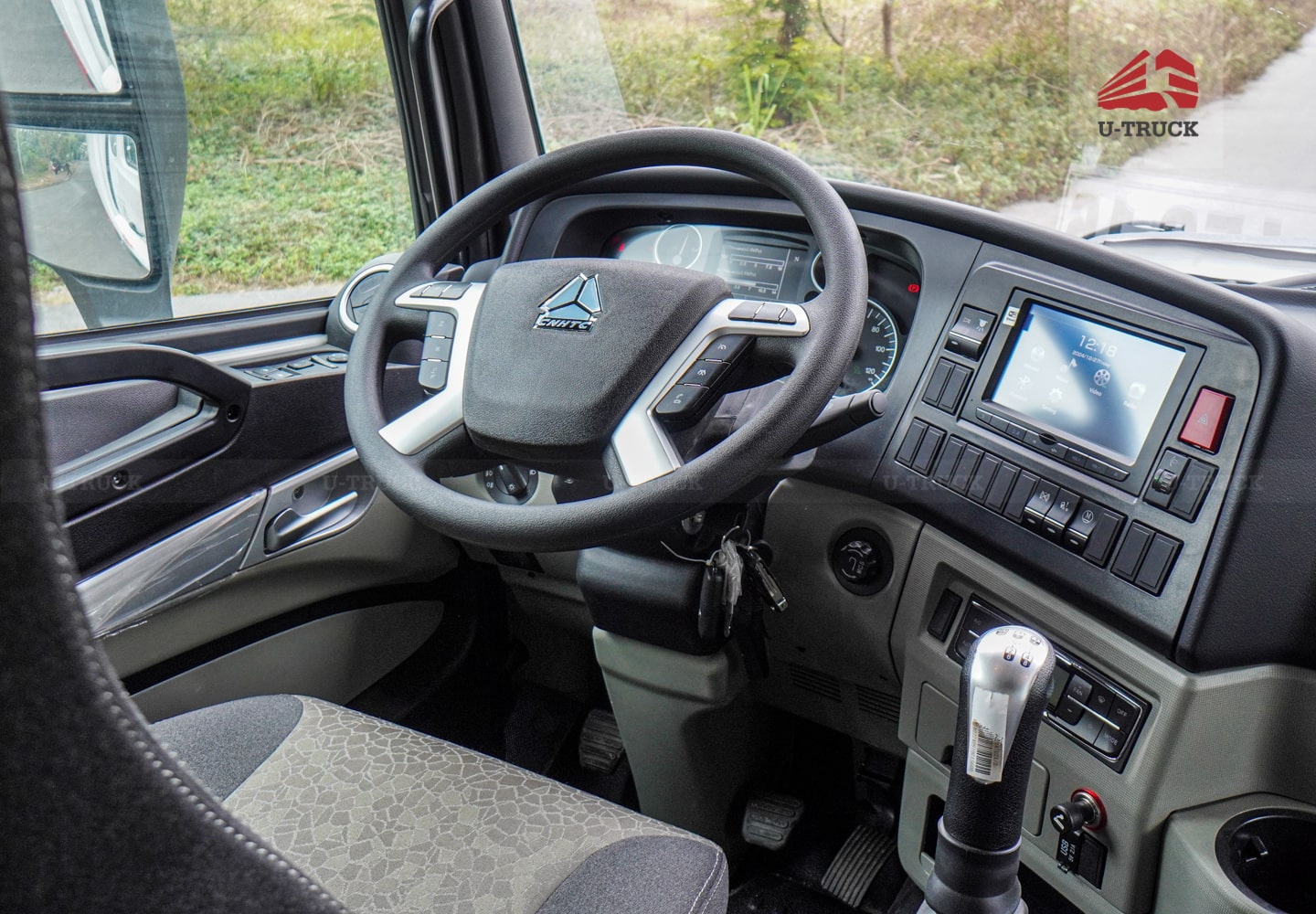 Xe tải thùng HOWO NX 4×2 thùng công pallet 3CH 9M8