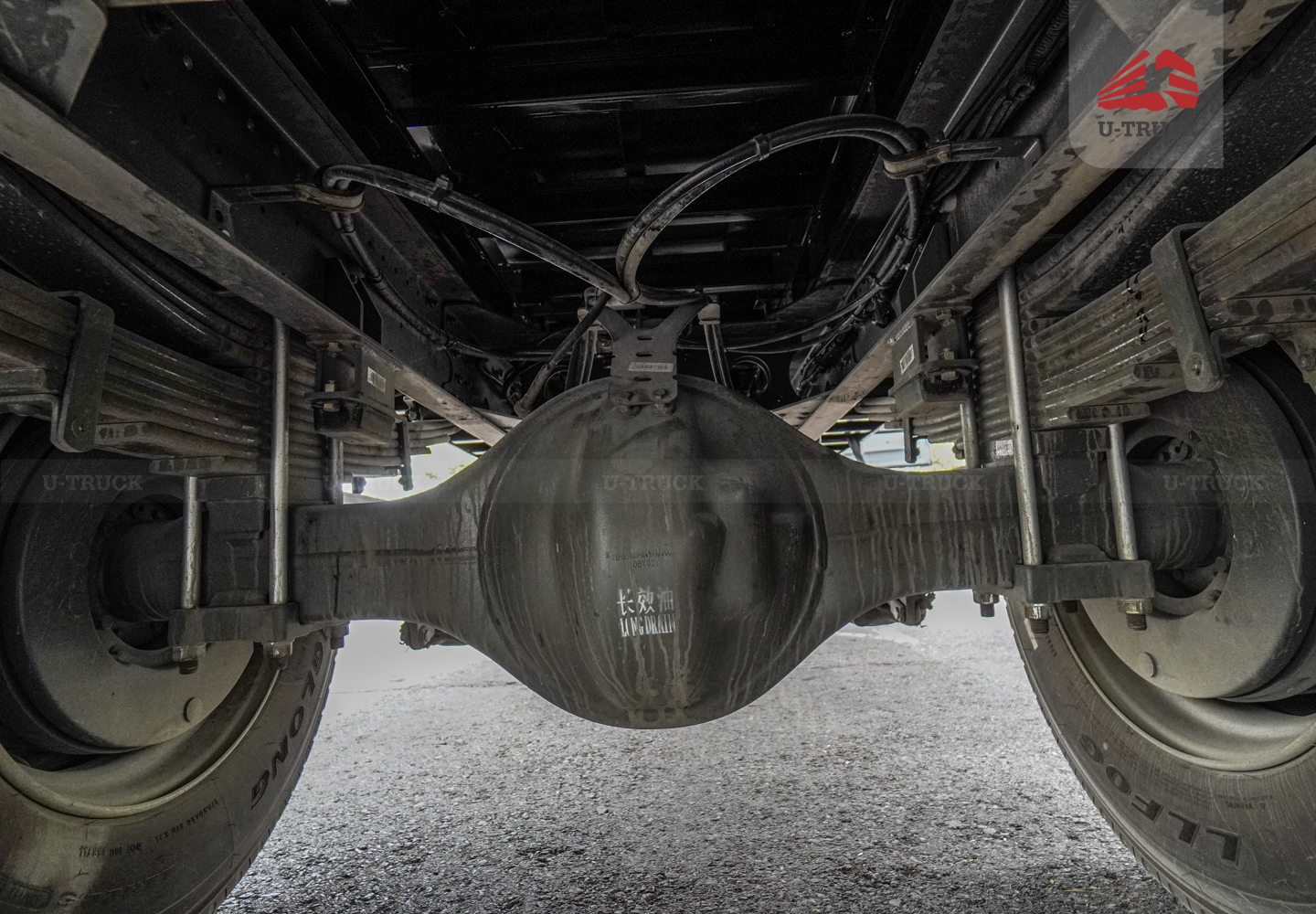 Xe tải thùng HOWO NX 4×2 thùng công pallet 3CH 9M8