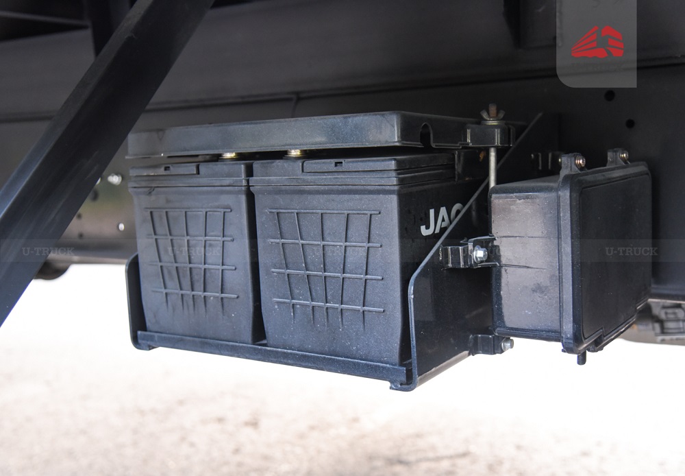 Xe tải JAC A5 4×2 khung mui nâng bửng hông 8m2