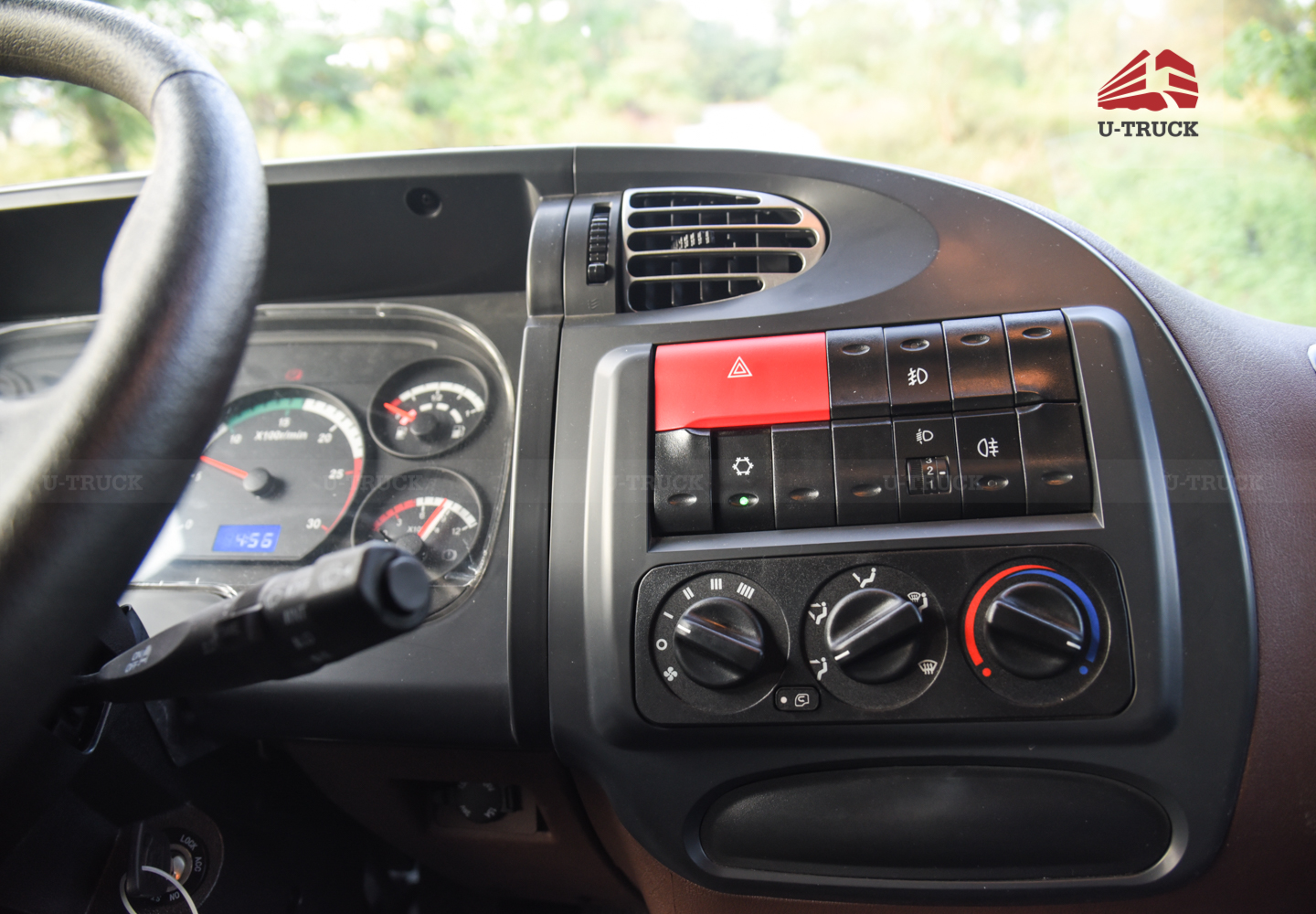 Xe tải JAC A5 4×2 khung mui nâng bửng hông 8m2