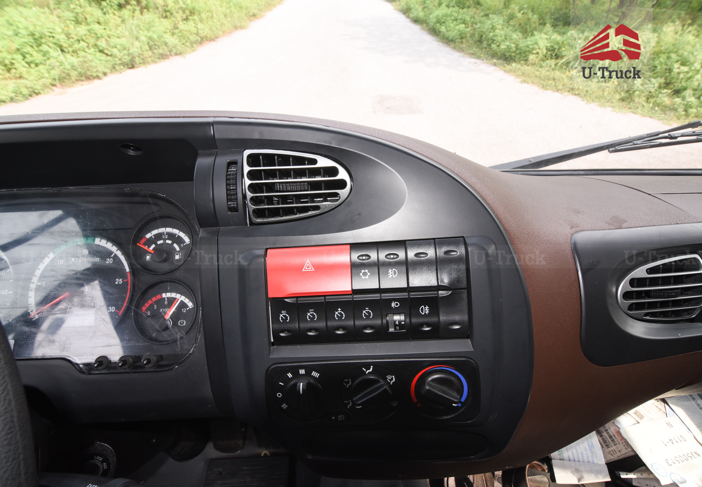 Xe tải JAC A5 4×2 thùng công Nhập Khẩu 1CH 10M