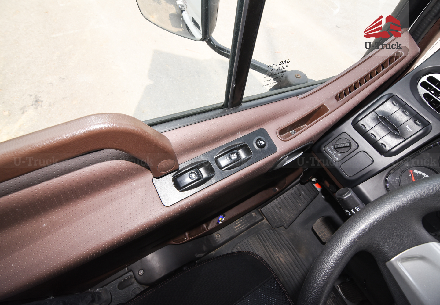 Xe tải JAC A5 4×2 thùng công Nhập Khẩu 1CH 10M