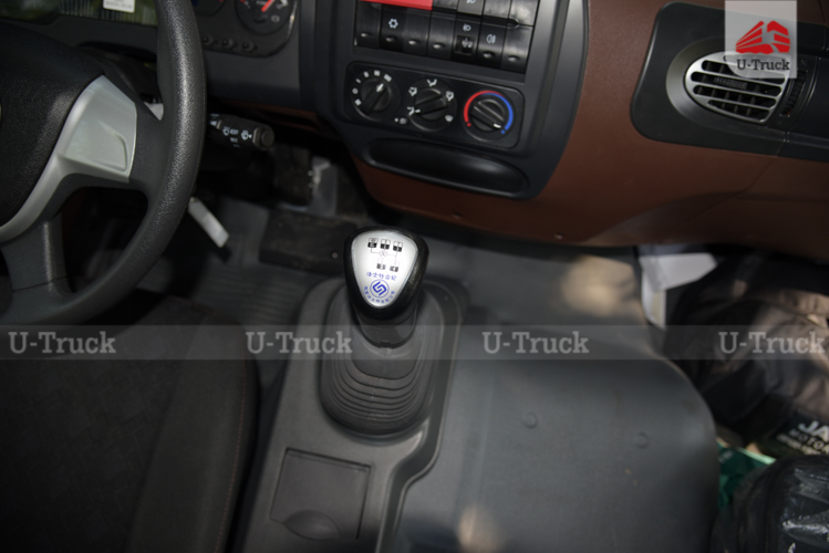 Xe tải JAC A5 4×2 thùng công 3CH 8m2