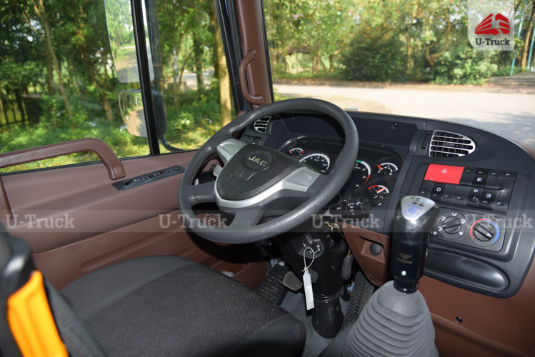 Xe tải JAC A5 4×2 thùng công 3CH 8m2