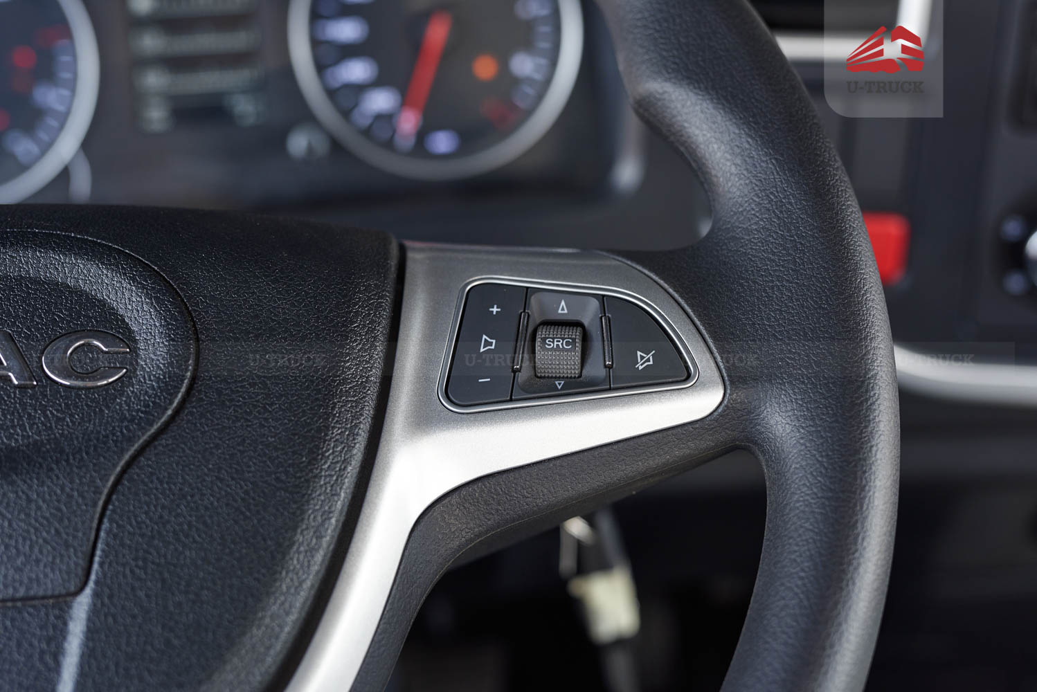 Xe tải JAC H200 E5 thùng kín