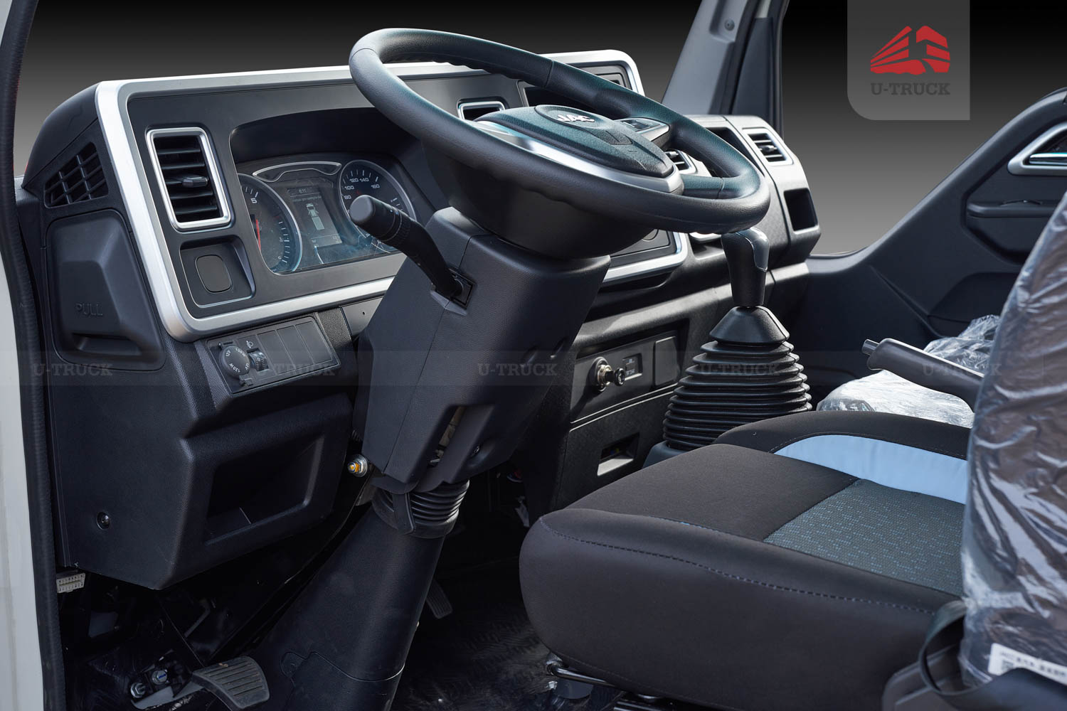 Xe tải JAC H360 E5 thùng trường lái