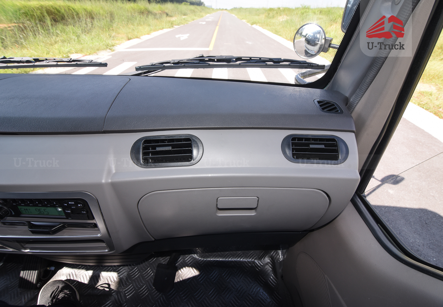 Xe tải JAC H360 Thùng trường lái 3T6