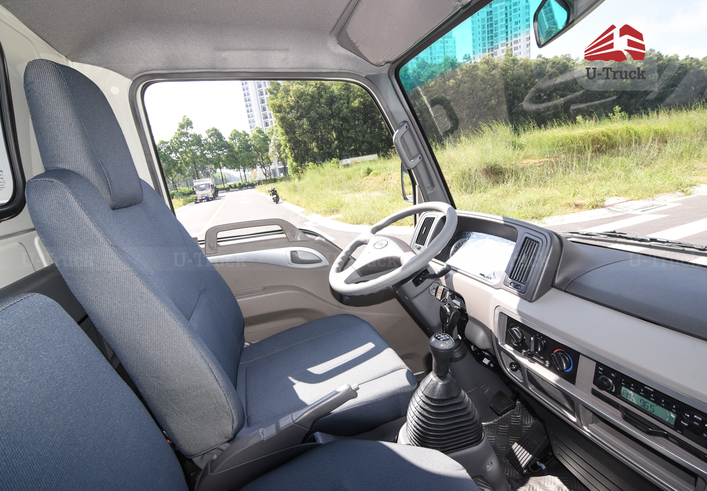 Xe tải JAC H360 Thùng trường lái 3T6