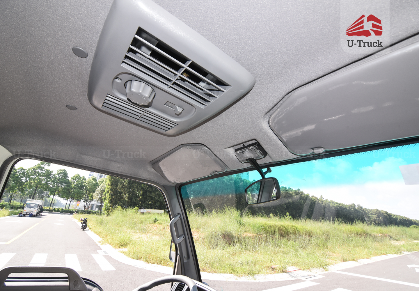 Xe tải JAC H360 Thùng trường lái 3T6