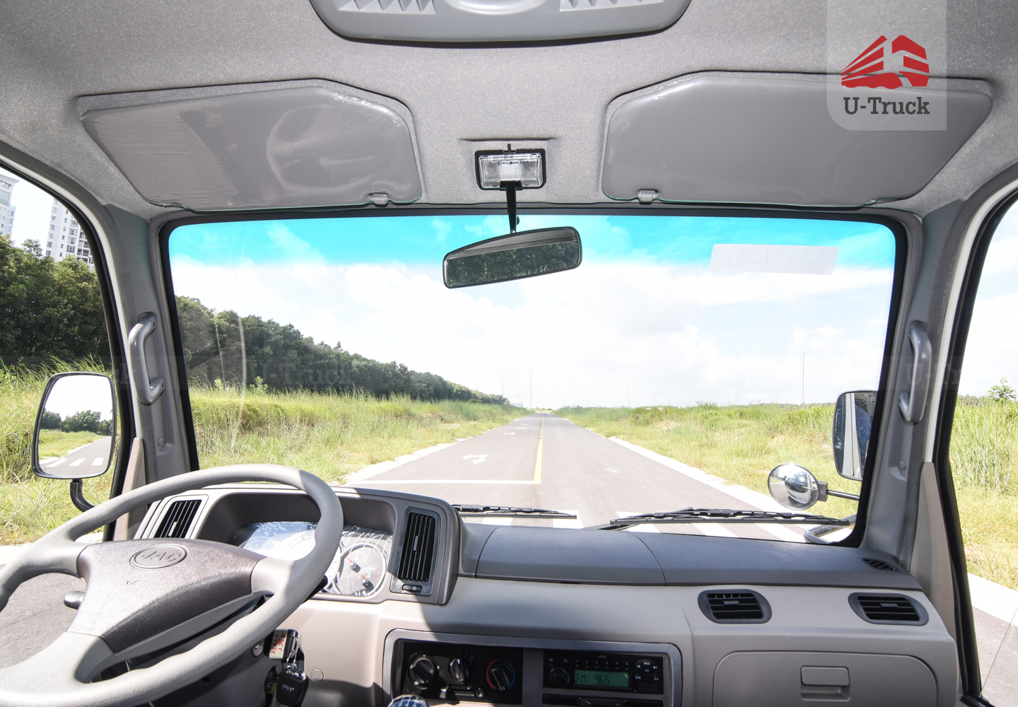 Xe tải JAC H360 Thùng trường lái 3T6