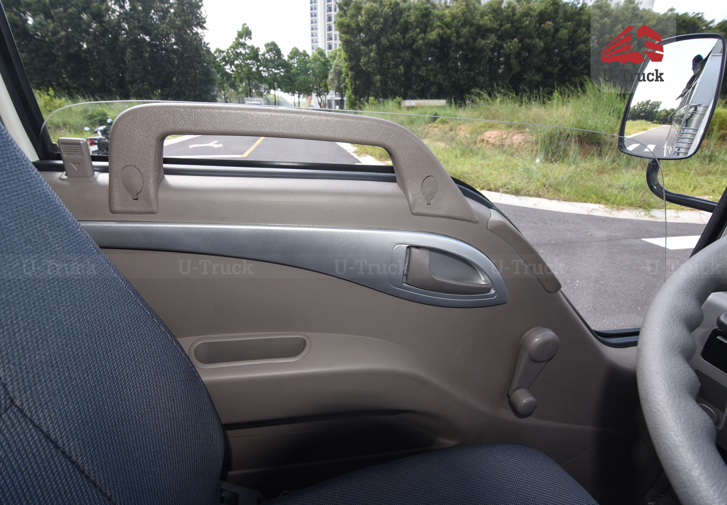 Xe tải JAC H360 Thùng trường lái 3T6