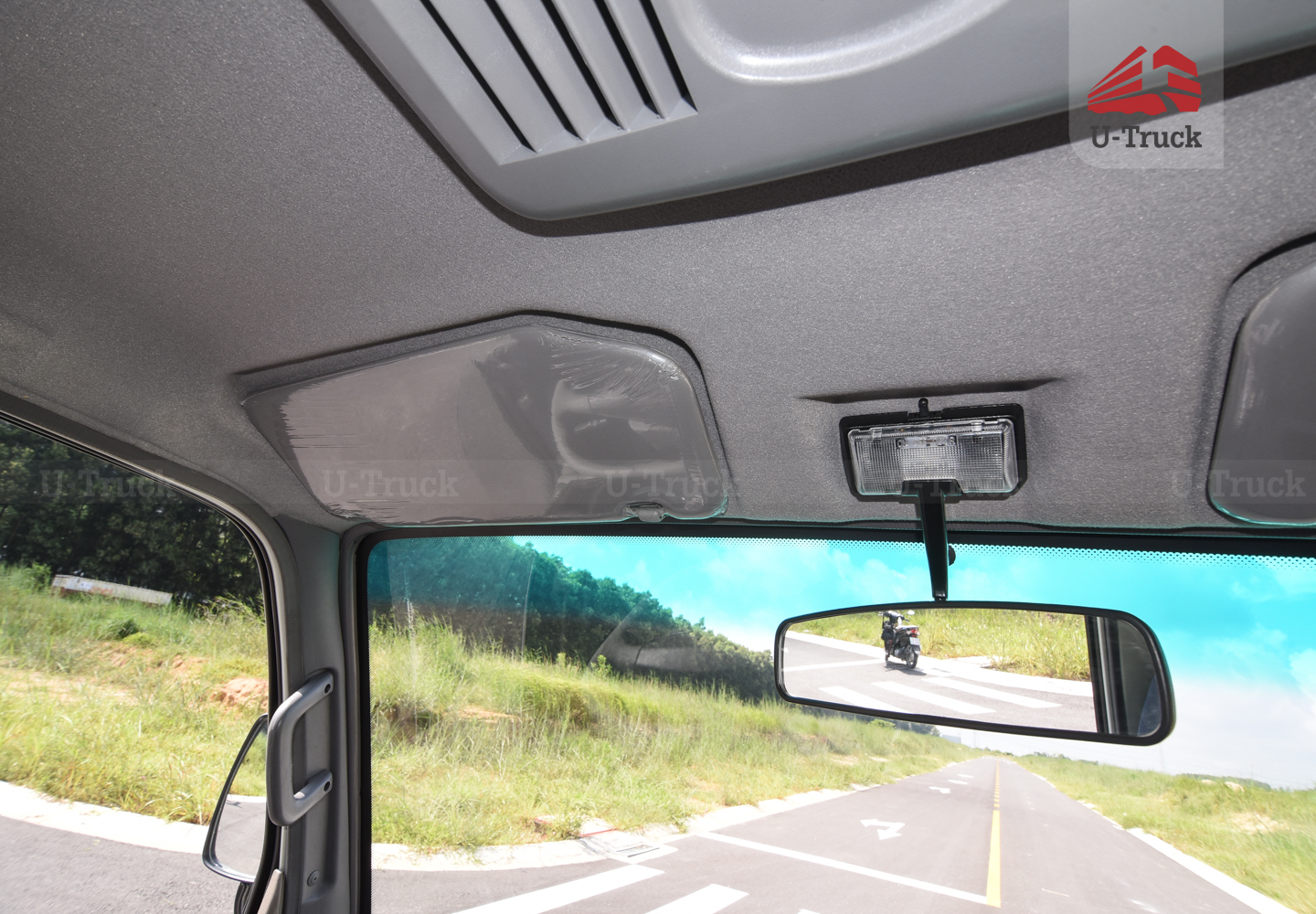 Xe tải JAC H360 Thùng trường lái 3T6