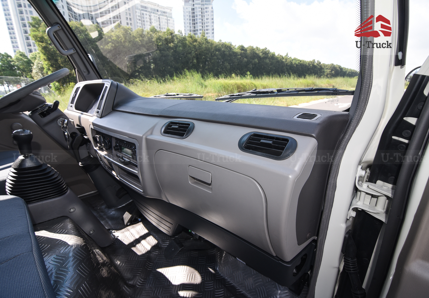 Xe tải JAC H360 Thùng trường lái 3T6