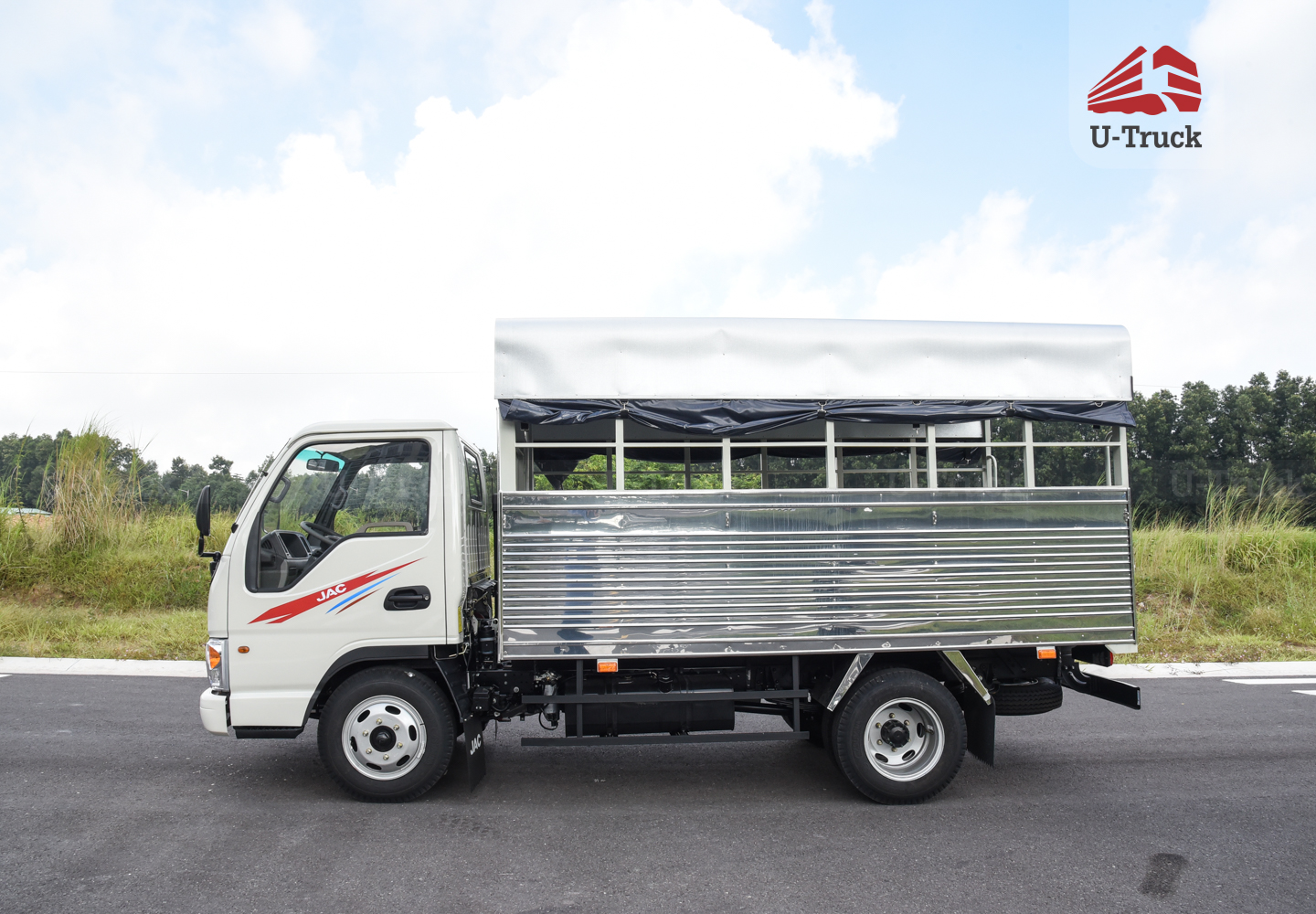Xe tải JAC H360 Thùng trường lái 3T6